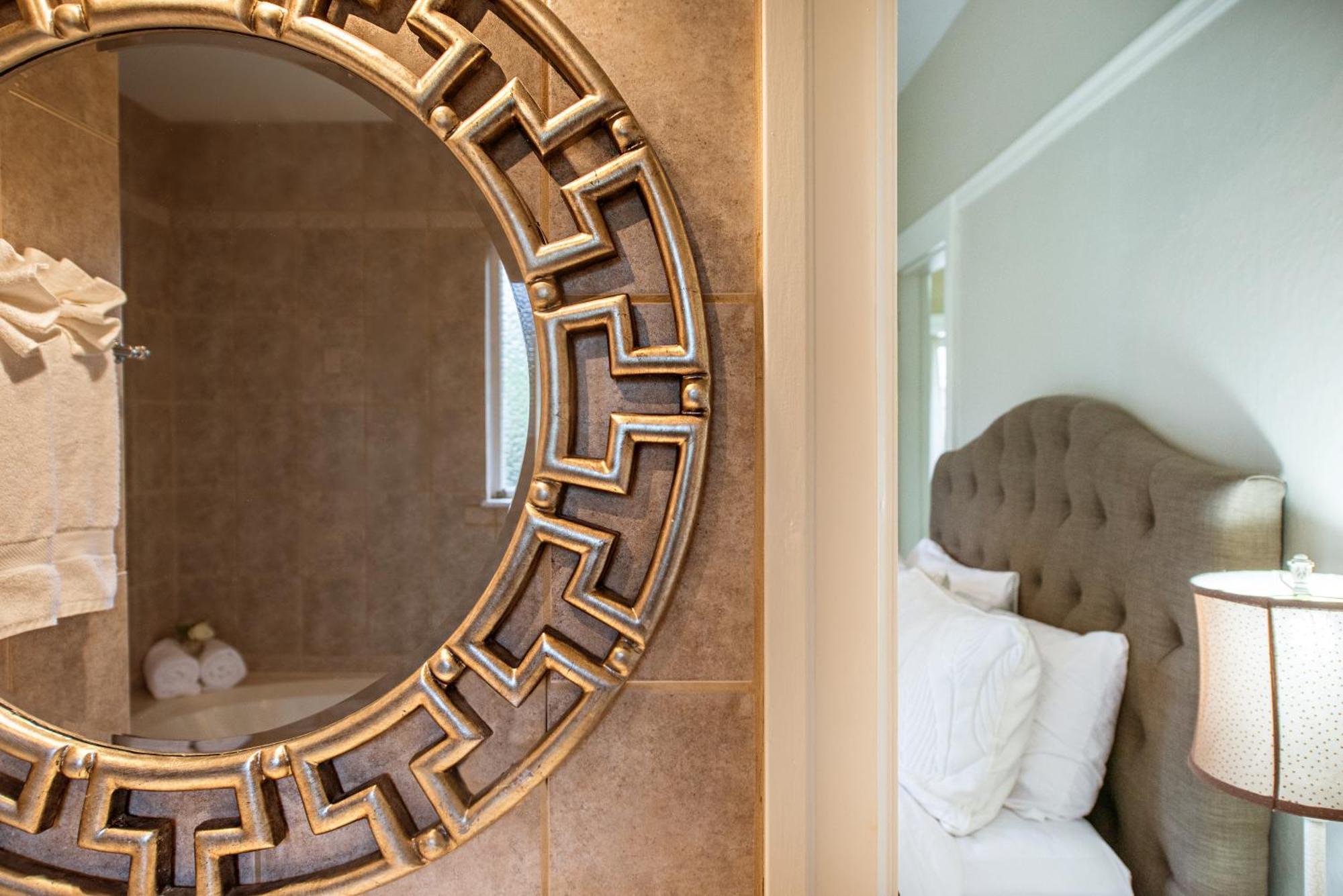 The Craigmyle Inn Victoria Room photo